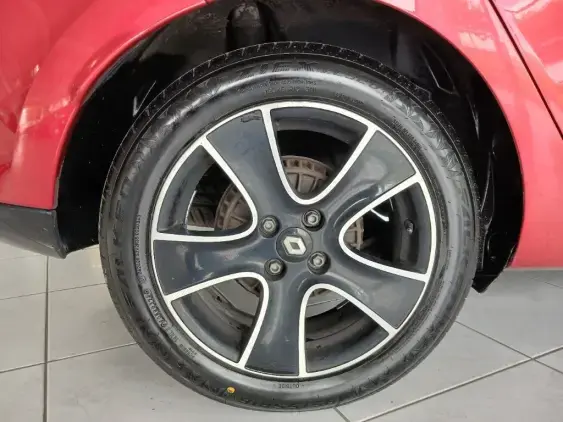 RENAULT CLIO IV - voiture d'occasion - Photo 19