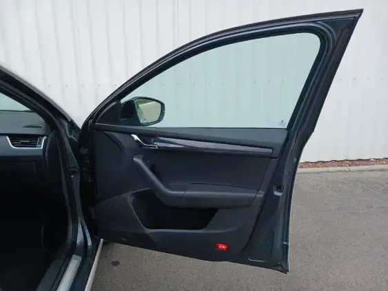 SKODA OCTAVIA III - voiture d'occasion - Photo 16
