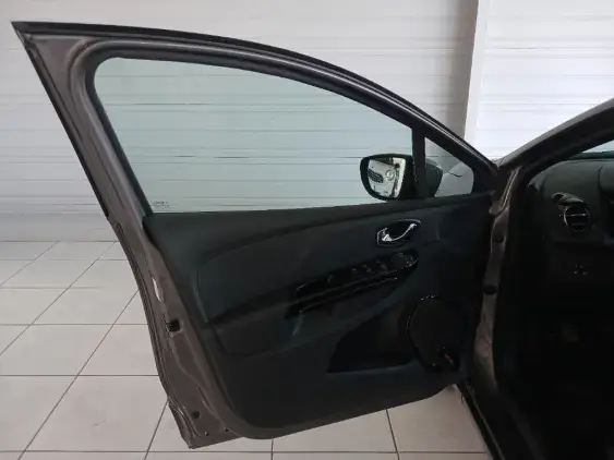 RENAULT CLIO IV - voiture d'occasion - Photo 15
