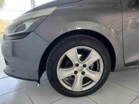 RENAULT CLIO IV - voiture d'occasion - Photo 18