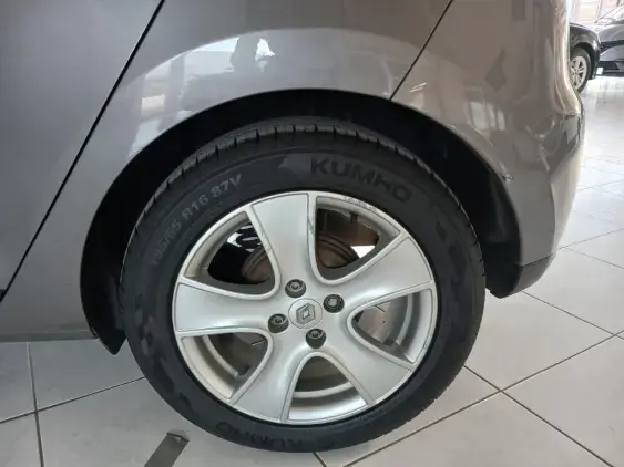 RENAULT CLIO IV - voiture d'occasion - Photo 19