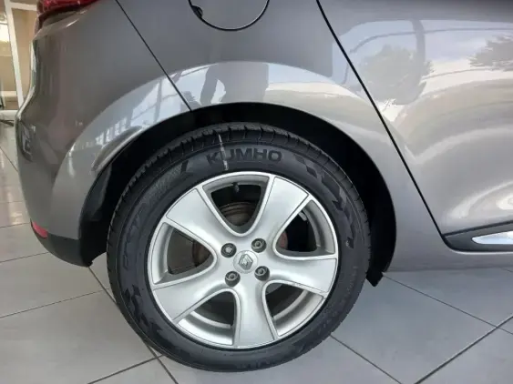 RENAULT CLIO IV - voiture d'occasion - Photo 20