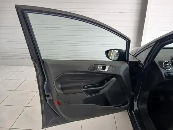 FORD FIESTA VI - voiture d'occasion - Photo 14