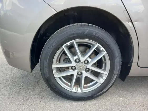 TOYOTA VERSO - voiture d'occasion - Photo 19