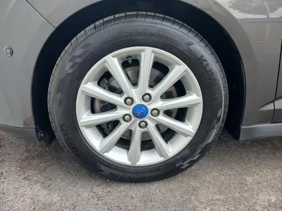 FORD GRAND C-MAX - voiture d'occasion - Photo 18