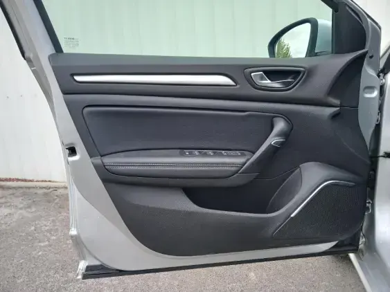 RENAULT MEGANE IV - voiture d'occasion - Photo 15