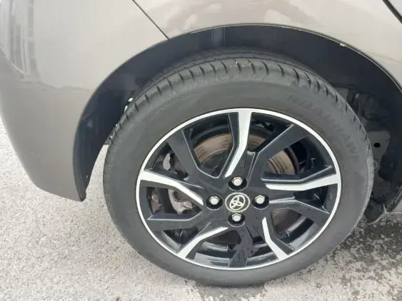 TOYOTA YARIS III - voiture d'occasion - Photo 18