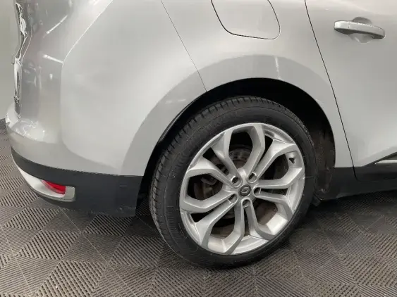 RENAULT SCENIC IV - voiture d'occasion - Photo 23