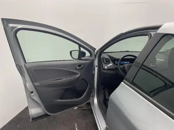 RENAULT ZOE - voiture d'occasion - Photo 18