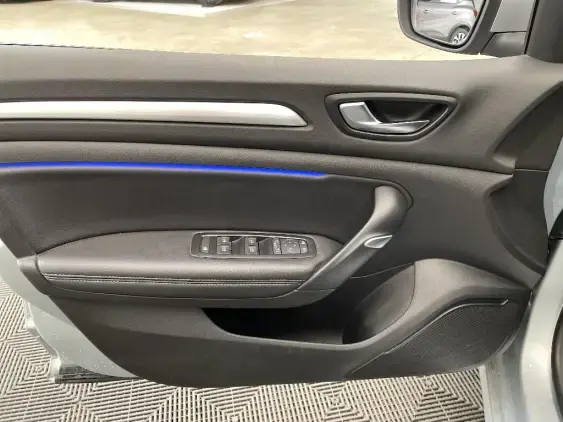 RENAULT MEGANE IV - voiture d'occasion - Photo 18