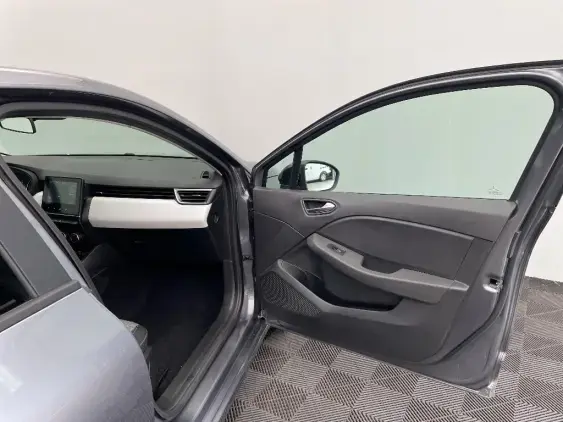 RENAULT CLIO V - voiture d'occasion - Photo 19