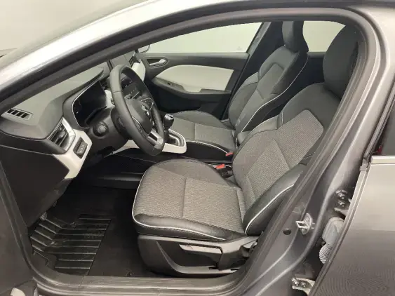 RENAULT CLIO V - voiture d'occasion - Photo 17