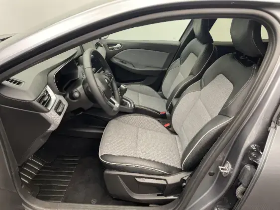 RENAULT CLIO V - voiture d'occasion - Photo 17