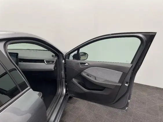 RENAULT CLIO V - voiture d'occasion - Photo 19