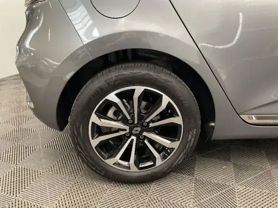 RENAULT CLIO V - voiture d'occasion - Photo 23