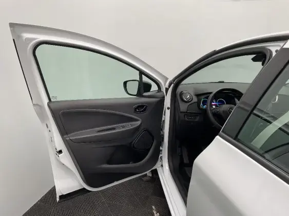 RENAULT ZOE - voiture d'occasion - Photo 17