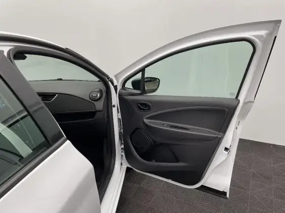 RENAULT ZOE - voiture d'occasion - Photo 18