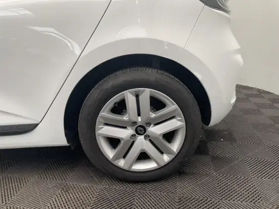 RENAULT CLIO V - voiture d'occasion - Photo 22