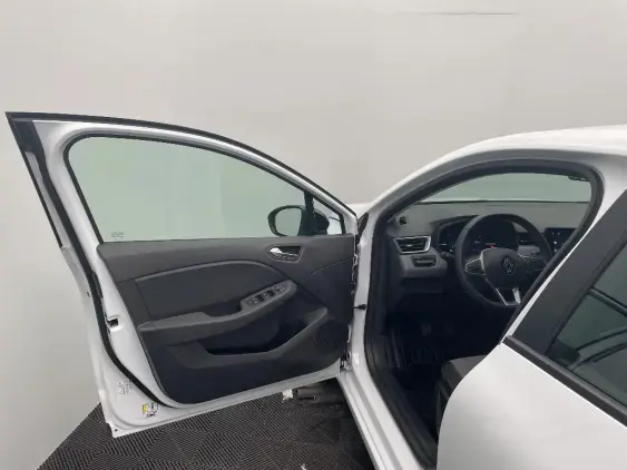 RENAULT CLIO V - voiture d'occasion - Photo 18