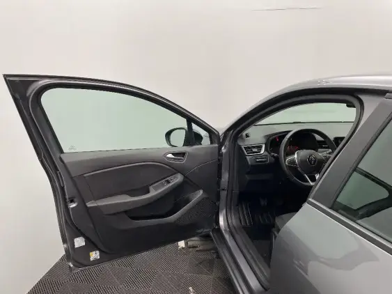 RENAULT CLIO V - voiture d'occasion - Photo 17