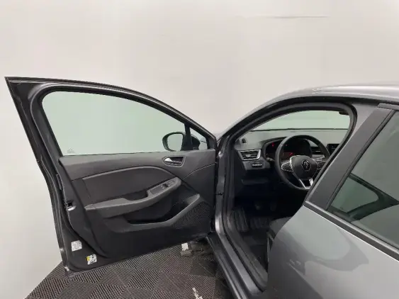 RENAULT CLIO V - voiture d'occasion - Photo 17