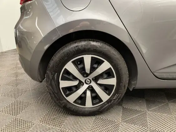 RENAULT CLIO V - voiture d'occasion - Photo 22