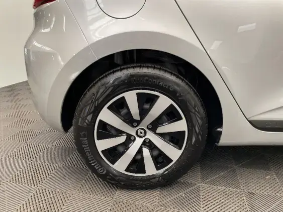 RENAULT CLIO V - voiture d'occasion - Photo 22