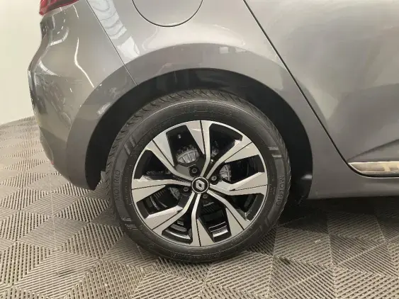 RENAULT CLIO V - voiture d'occasion - Photo 23