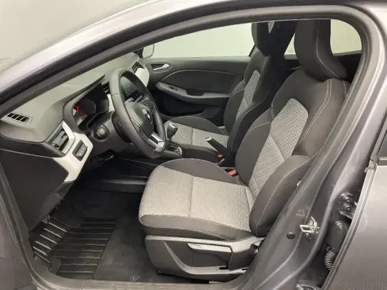 RENAULT CLIO V - voiture d'occasion - Photo 17