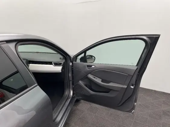 RENAULT CLIO V - voiture d'occasion - Photo 19