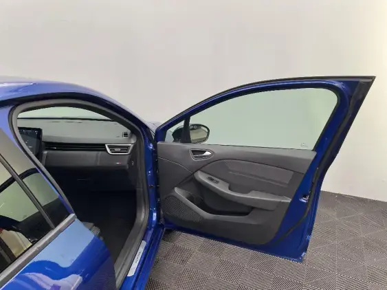 RENAULT CLIO V - voiture d'occasion - Photo 19