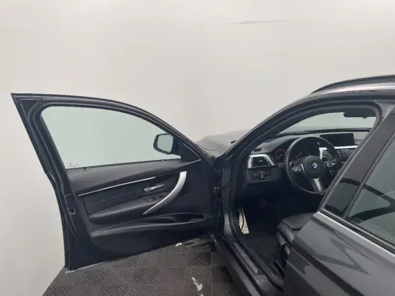 BMW SERIE 3 TOURING VII - voiture d'occasion - Photo 18