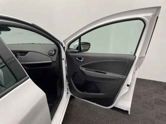 RENAULT ZOE - voiture d'occasion - Photo 18