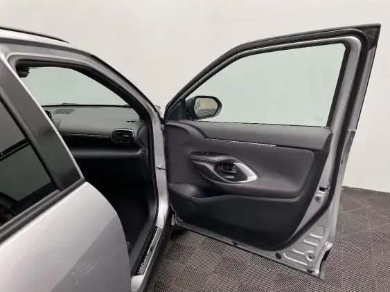 TOYOTA YARIS CROSS I - voiture d'occasion - Photo 19