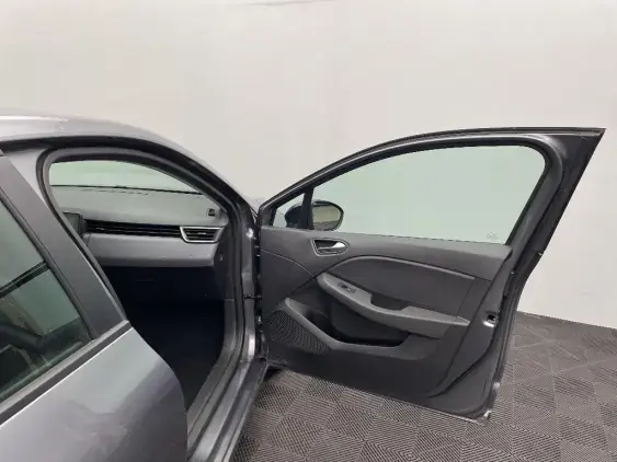 RENAULT CLIO V - voiture d'occasion - Photo 19