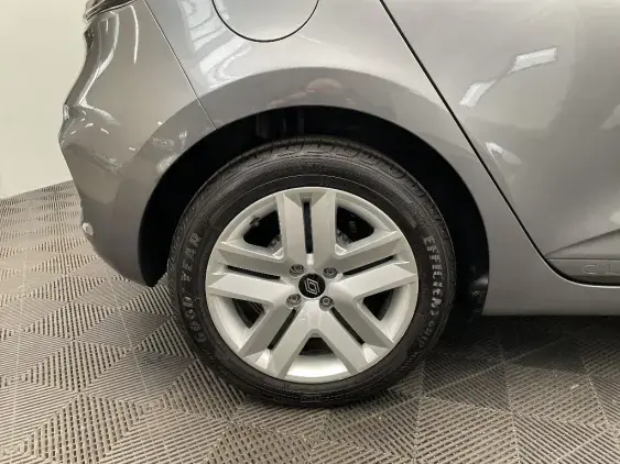 RENAULT CLIO V - voiture d'occasion - Photo 23