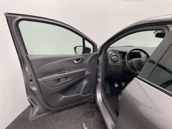 RENAULT CAPTUR - voiture d'occasion - Photo 18