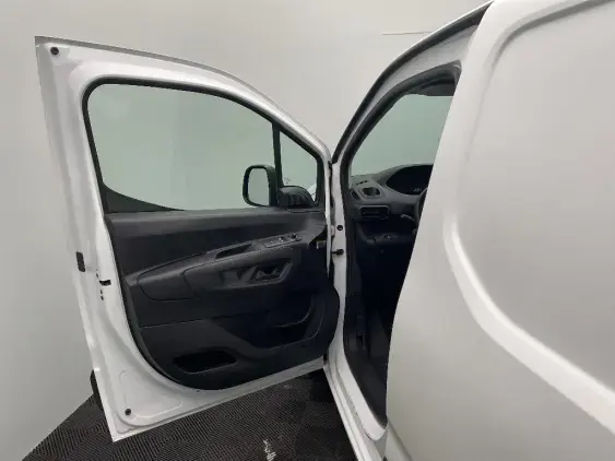 PEUGEOT PARTNER III - voiture d'occasion - Photo 17