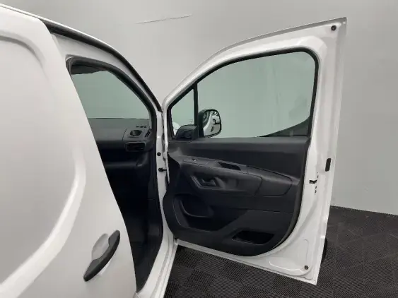 PEUGEOT PARTNER III - voiture d'occasion - Photo 18