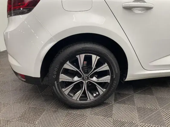 RENAULT MEGANE IV - voiture d'occasion - Photo 23