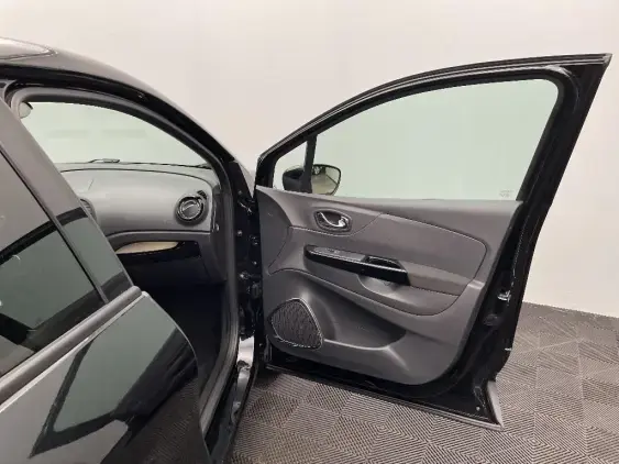 RENAULT CAPTUR - voiture d'occasion - Photo 19