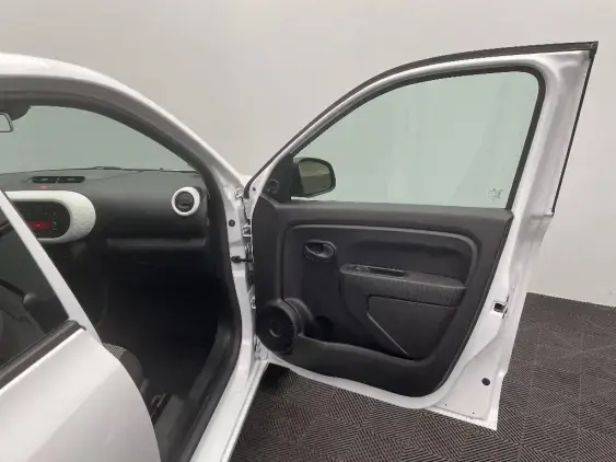 RENAULT TWINGO III - voiture d'occasion - Photo 18