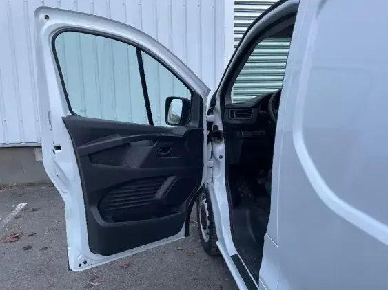 RENAULT TRAFIC FG III - voiture d'occasion - Photo 16