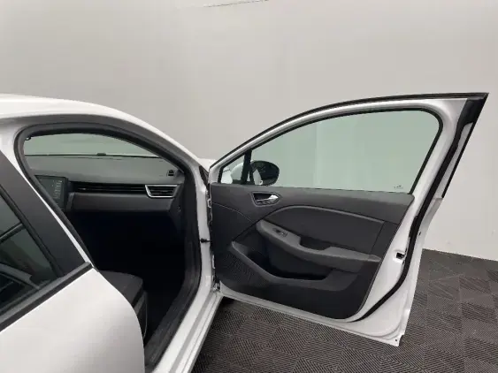 RENAULT CLIO V - voiture d'occasion - Photo 19