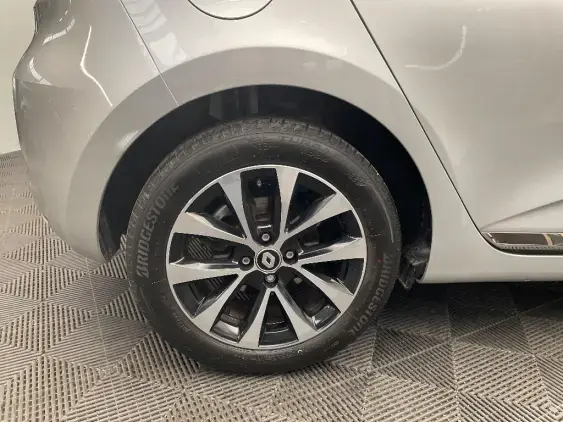 RENAULT CLIO V - voiture d'occasion - Photo 23