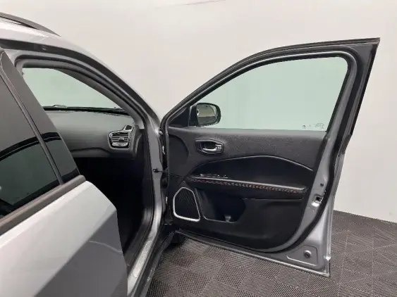 JEEP COMPASS II - voiture d'occasion - Photo 19