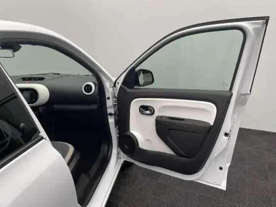 RENAULT TWINGO ELECTRIQUE III - voiture d'occasion - Photo 18