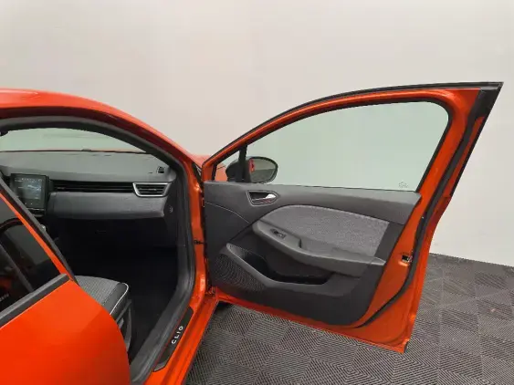 RENAULT CLIO V - voiture d'occasion - Photo 19