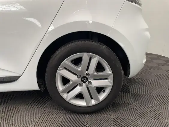 RENAULT CLIO V - voiture d'occasion - Photo 22