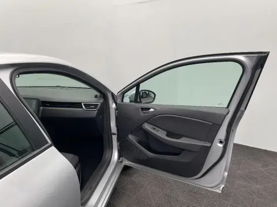 RENAULT CLIO V - voiture d'occasion - Photo 19